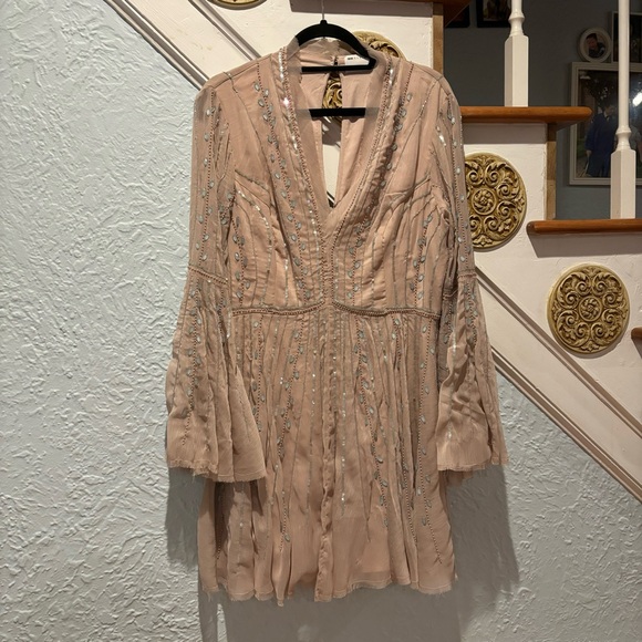 Beaded V Neck Dress - Picture 2 of 7